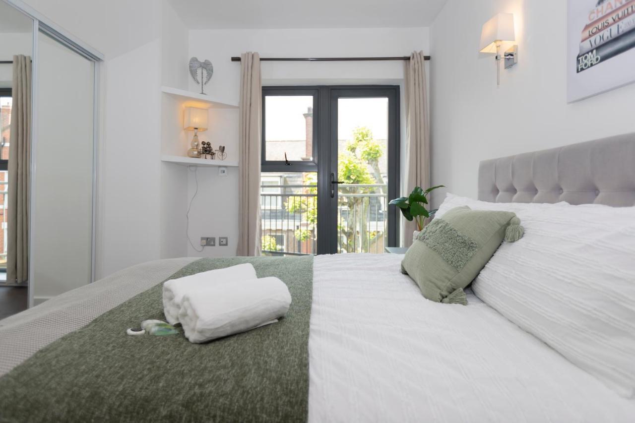 Stunning 3 Bedroom Penthouse With Terrace And Lift ロンドン エクステリア 写真