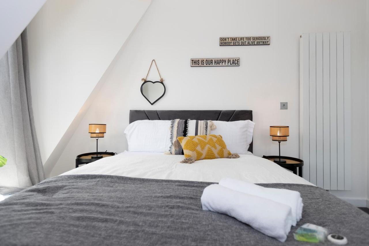 Stunning 3 Bedroom Penthouse With Terrace And Lift ロンドン エクステリア 写真